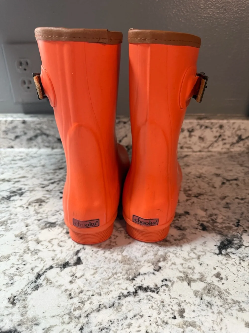 Chooka City Solid Mid-Height rain boots size 7